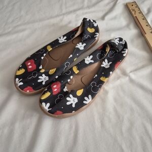 Rare Mickey Mouse Icon Canvas Flats ✨ Mickey Glove & Silhouette Slip-Ons